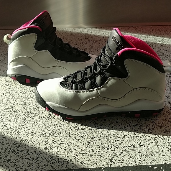 Jordans - Picture 2 of 4